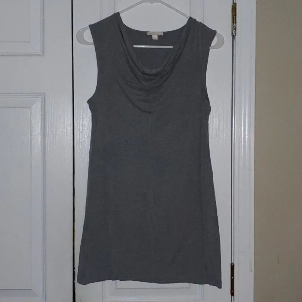 Gap maternity gray top Sz S